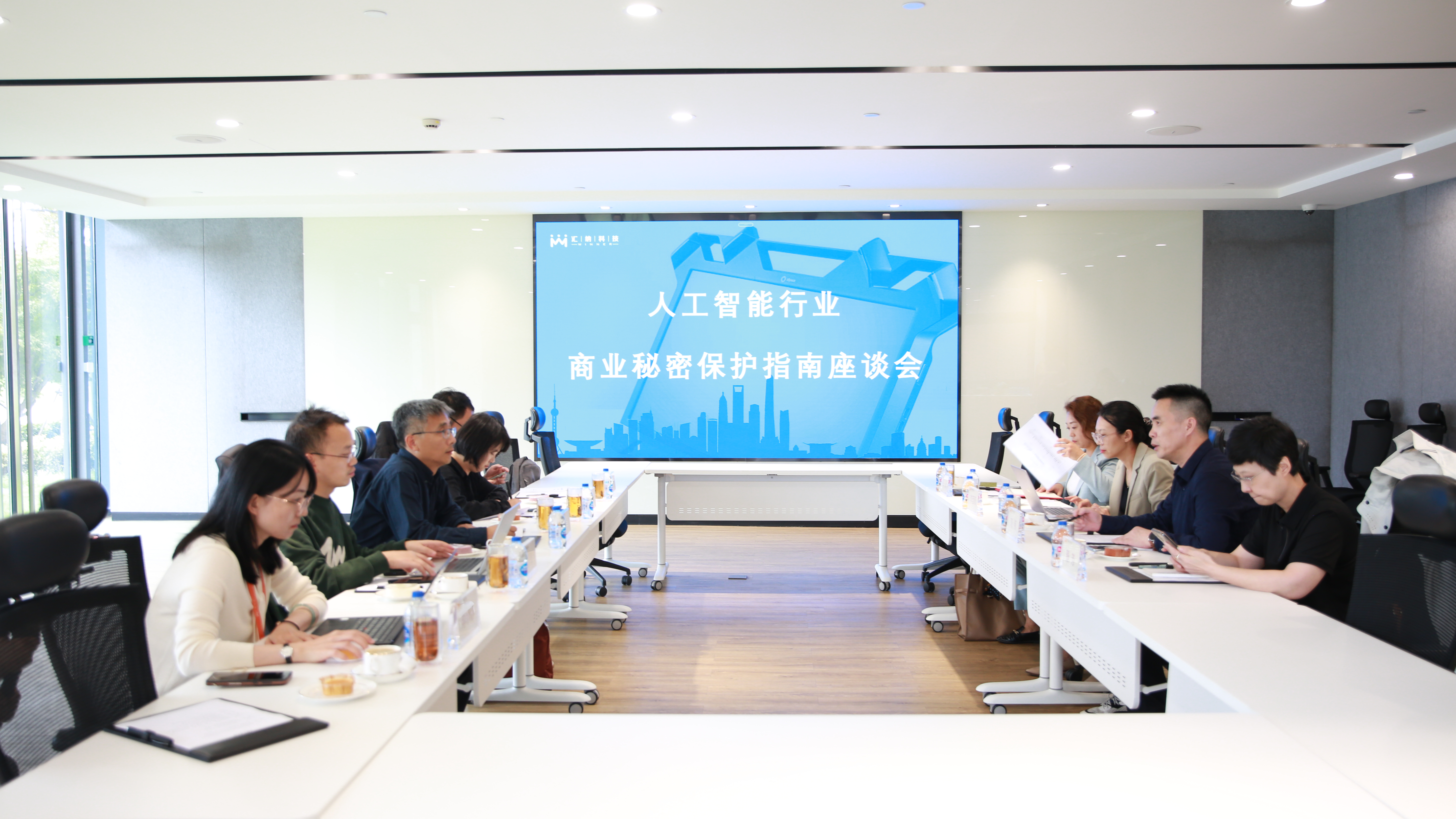 �˹�������ҵ��ҵ���ر���ָ����̸������8ͷ�����Ψһ�ٷ���վ��Ϸ�Ƽ��ֳɾ���